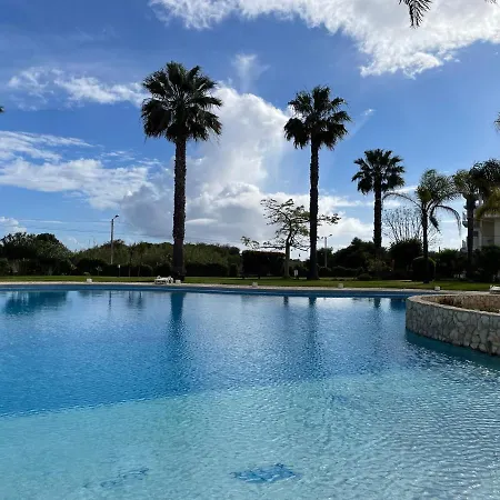 7 - & Pool Alvor